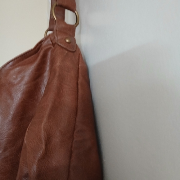 ALDO Vintage Smooth leather hobo bag. - Picture 9 of 10